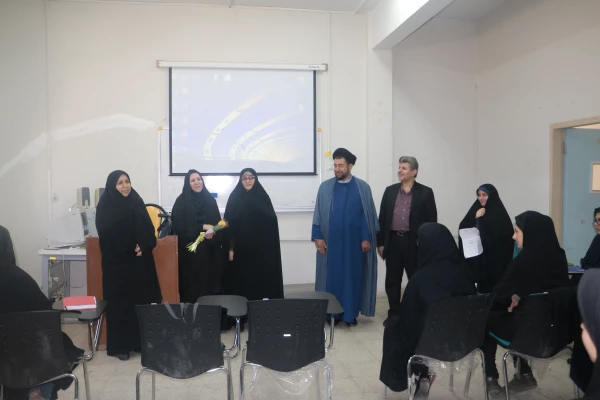 بزرگداشت مقام معلم در کلاسهای آموزشی پردیس 2