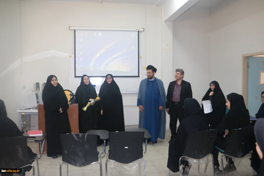 بزرگداشت مقام معلم در کلاسهای آموزشی پردیس 2