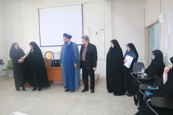 بزرگداشت مقام معلم در کلاسهای آموزشی پردیس 3