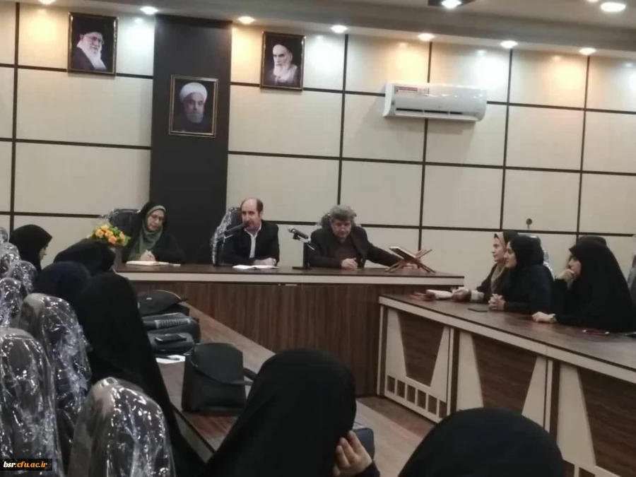 جلسه دیدار،پرسش و پاسخ مدیریت محترم و مسئولین پردیس استان جناب آقای  دکتر احدزاده و ریاست پردیس بنت الهدی صدر سرکار خانم دکتر ثاقبی  2