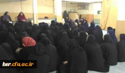  نشست گرم وصمیمانه سرکار خانم دکتر ثاقبی ریاست پردیس بنت الهدی صدر  با دانشجویان 3