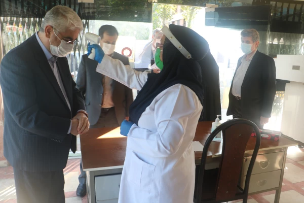 بازدید مدیرکل آموزش و پرورش استان گیلان از روند مصاحبه پردیس شهید بنت الهدی صدر رشت 3