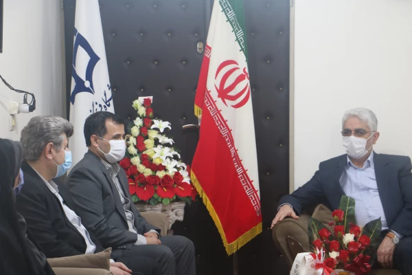 بازدید مدیرکل آموزش و پرورش استان گیلان از روند مصاحبه پردیس شهید بنت الهدی صدر رشت 4