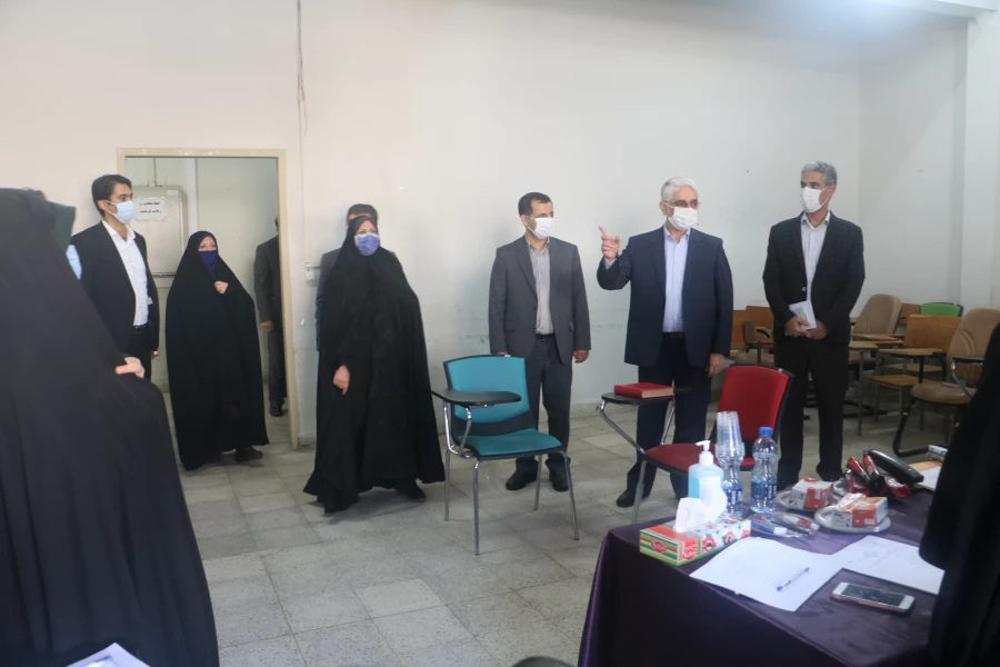 بازدید مدیرکل آموزش و پرورش استان گیلان از روند مصاحبه پردیس شهید بنت الهدی صدر رشت 5