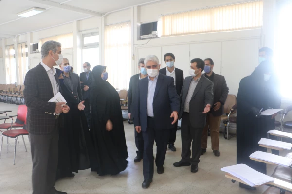 بازدید مدیرکل آموزش و پرورش استان گیلان از روند مصاحبه پردیس شهید بنت الهدی صدر رشت 7
