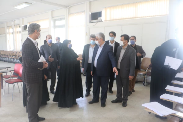 بازدید مدیرکل آموزش و پرورش استان گیلان از روند مصاحبه پردیس شهید بنت الهدی صدر رشت 8