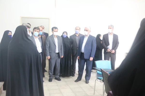 بازدید مدیرکل آموزش و پرورش استان گیلان از روند مصاحبه پردیس شهید بنت الهدی صدر رشت 9