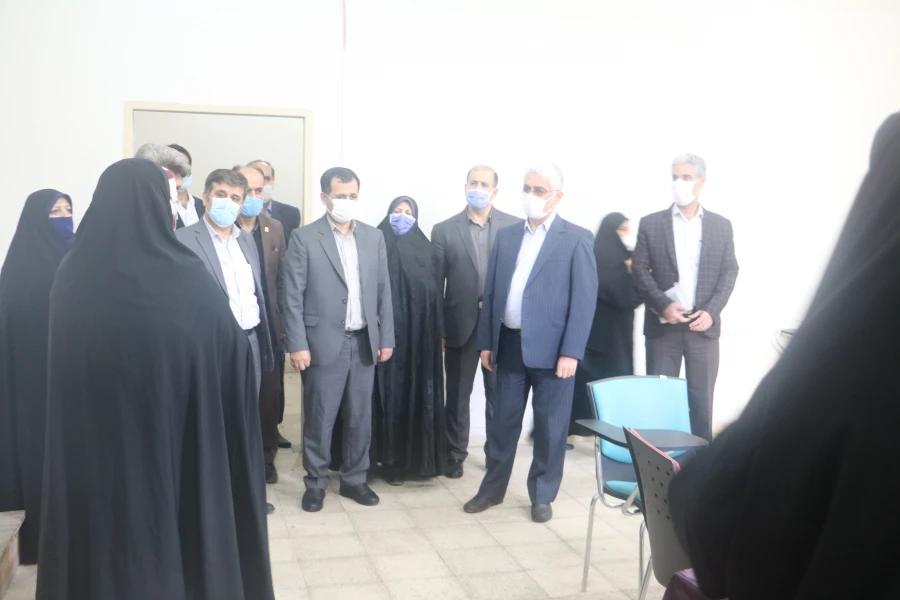 بازدید مدیرکل آموزش و پرورش استان گیلان از روند مصاحبه پردیس شهید بنت الهدی صدر رشت 9