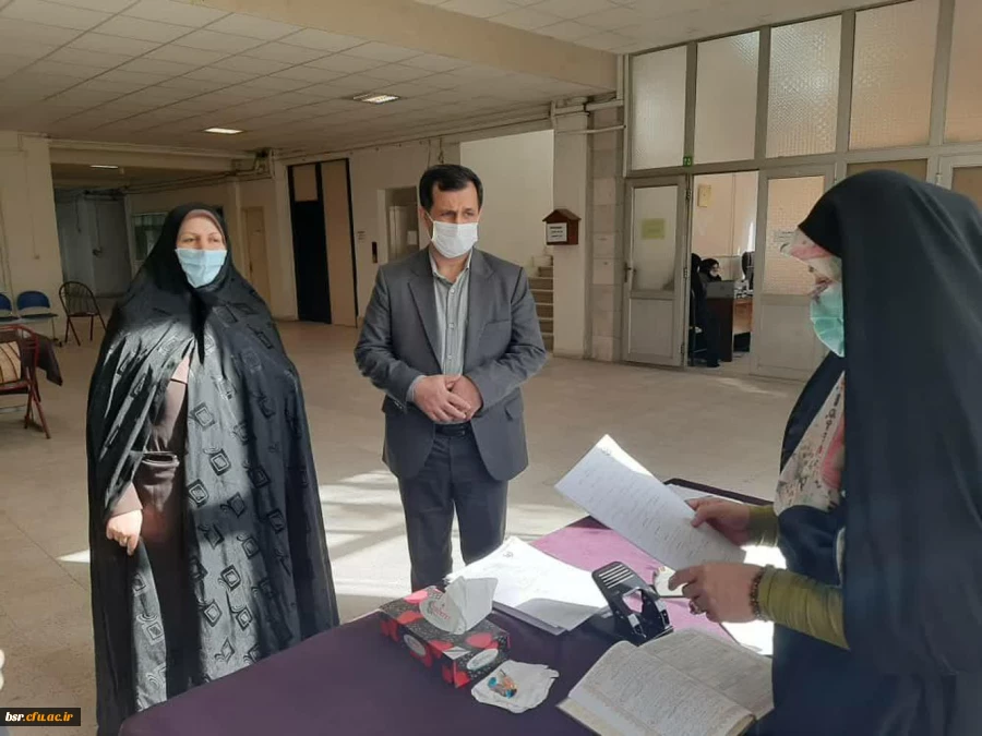بازدید دکتر صفری مدیریت امور پردیسهای استان از روند ثبت نام پردیس 3